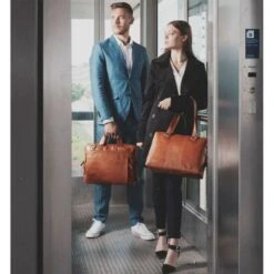 Chesterfield Manuel Laptoptas 15.4" Cognac -Eastpak Verkoop 1923510270 c40.103831 6