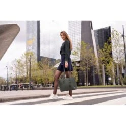 Charm London Birmingham Shopper 15.6" Green -Eastpak Verkoop 20055001 4 1 1 1 1