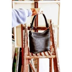 LouLou Essentiels Robuste Schoudertas Silver Black -Eastpak Verkoop 20bagxs147s 001 8720143394027 loulou essentiels 6