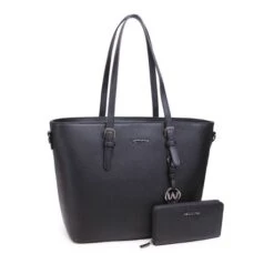 Wimona Kyara-One Schoudertas Black 7 Wimona Kyara-One Schoudertas Black -Eastpak Verkoop 3011 kleur zwart met portemonnee