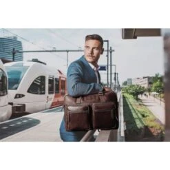 Chesterfield Misha Laptoptas 17" Brown -Eastpak Verkoop 3491371848 misha bruin c40.103401