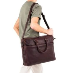 Burkely Antique Avery Laptoptas 17" Brown -Eastpak Verkoop 8007339.56.20 6