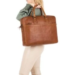 Burkely Antique Avery Laptoptas 17" Cognac -Eastpak Verkoop 8007339.56.24 5