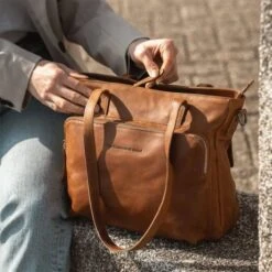 Chesterfield Alicante Shopper Bruin -Eastpak Verkoop alicante1 1