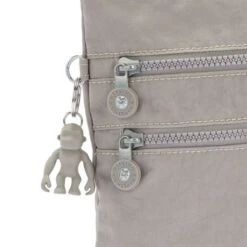 Kipling Alvar Schoudertas Grey Gris 10 Kipling Alvar Schoudertas Grey Gris -Eastpak Verkoop alvar grey gris 5