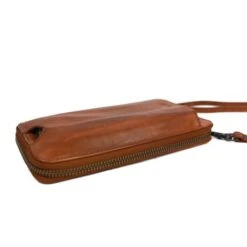 Bear Design Anniek Telefoontasje Cognac -Eastpak Verkoop bear design telefoontasje anniek cognac cl 188605