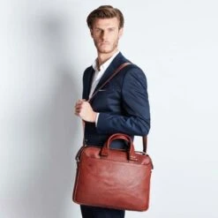 Piquadro Black Square Computer Portfolio Briefcase 2 Dividers Tobacco -Eastpak Verkoop ca3339b3 n dett9 1