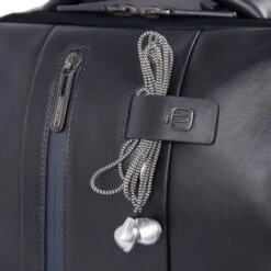 Piquadro Urban Fast Check PC Backpack 15.6'' Dark Blue -Eastpak Verkoop ca4532ub00 n dett2 1