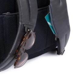 Piquadro Urban Fast Check PC Backpack 15.6'' Dark Blue -Eastpak Verkoop ca4532ub00 n dett5 1