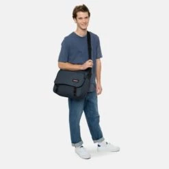 Eastpak Delegate + Schoudertas Triple Denim -Eastpak Verkoop ek26e26w1