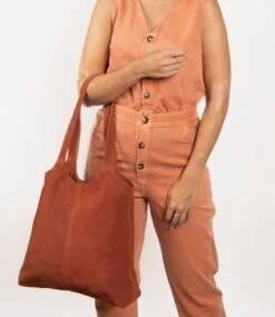 Cowboysbag Suede Handbag Alpha Brandy -Eastpak Verkoop handbag alpha 000302 brandy 20944 1