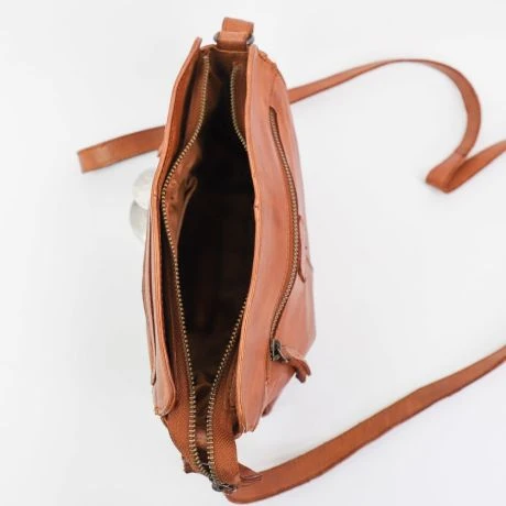 Bear Design Cow Lavato Olivia Schoudertas Cognac 2 Bear Design Cow Lavato Olivia Schoudertas Cognac - Afbeelding 2