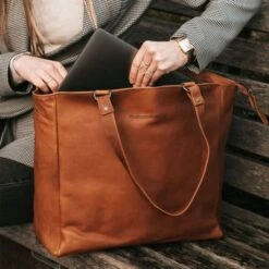 Chesterfield Berlin Shopper Large 15.4" Black -Eastpak Verkoop leren shopper cognac berlin 2