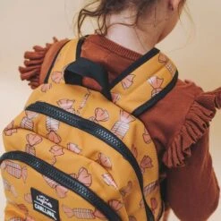 Little Legends X CarlijnQ Kinderrugzak Candy -Eastpak Verkoop littlelegendsxcarlijnq 25 1900x