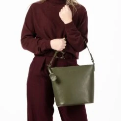Burkely Parisian Paige Bucketbag Dark Green -Eastpak Verkoop parisian paige 1000152 43 74 5