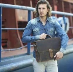 Plevier Retro Darwin Vintage Laptop Bag 2-Vaks 15.6" Brown -Eastpak Verkoop plevier 552 2