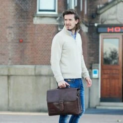 Plevier Quartz Aktetas 1-Vak 15.6" Bruin -Eastpak Verkoop quartz 353 2 sfeer